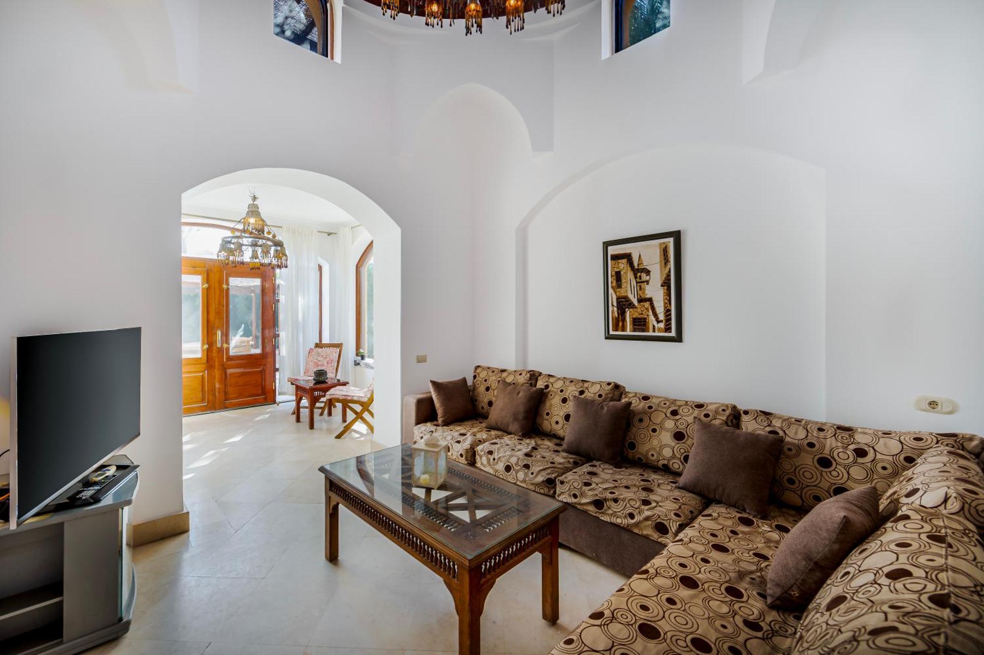 Cozy With Private Pool In Upper Nubia